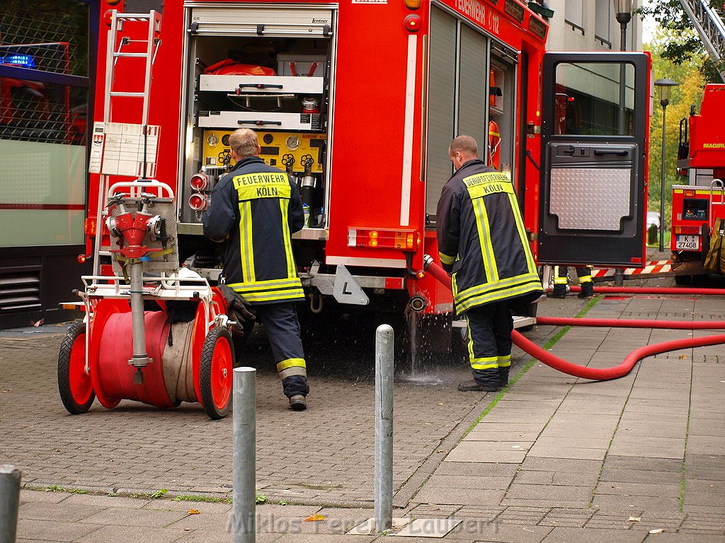 Feuer Kueche Koeln Neu Brueck Heinrich Lerschstr P308.JPG